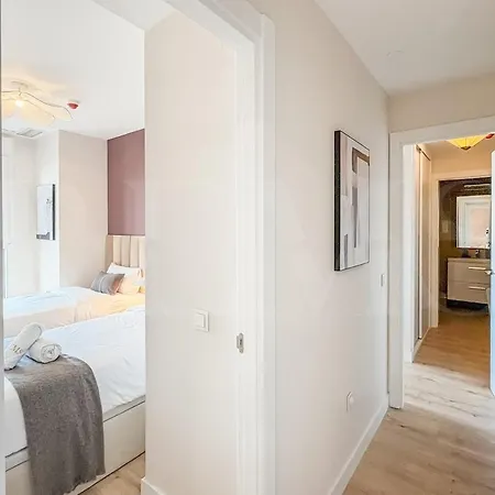 Apartment With Stunning Views And Parking By Rems *