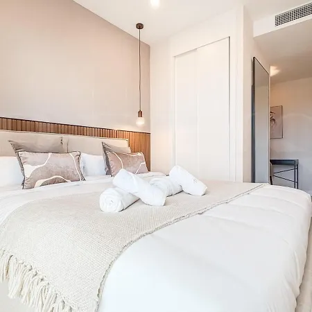 Apartment With Stunning Views And Parking By Rems Malaga